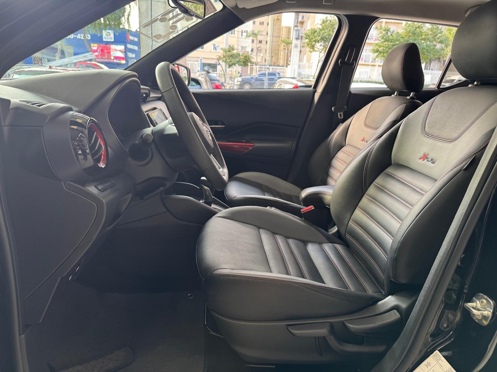 Nissan Kicks Preto