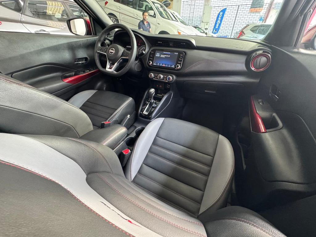 Nissan Kicks Preto