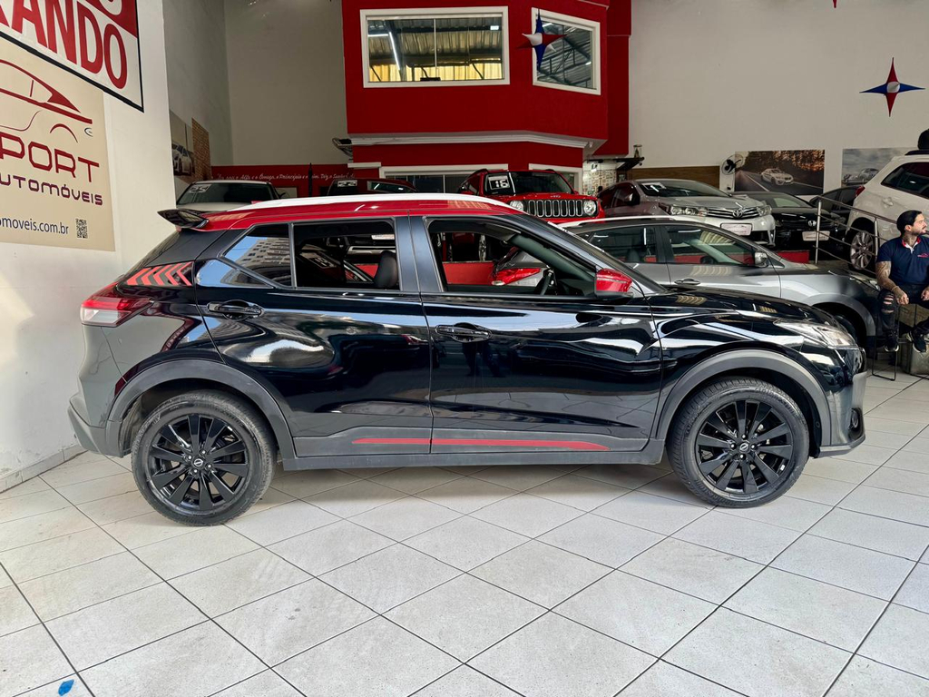 Nissan Kicks Preto