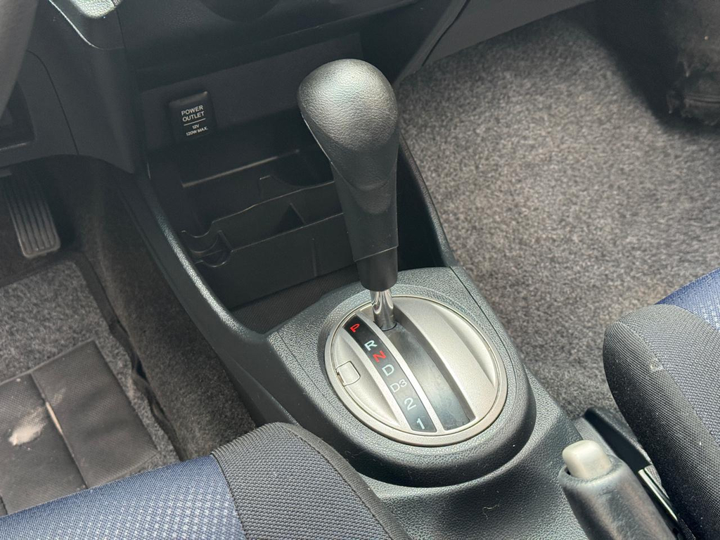 Honda Fit Cinza