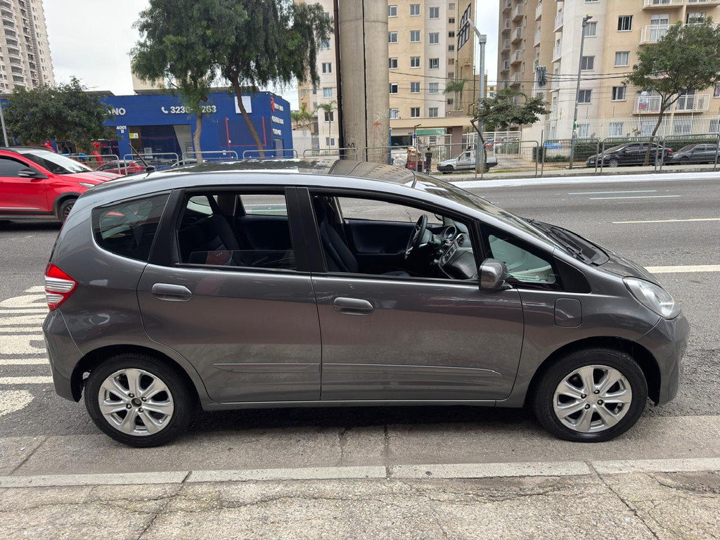 Honda Fit Cinza