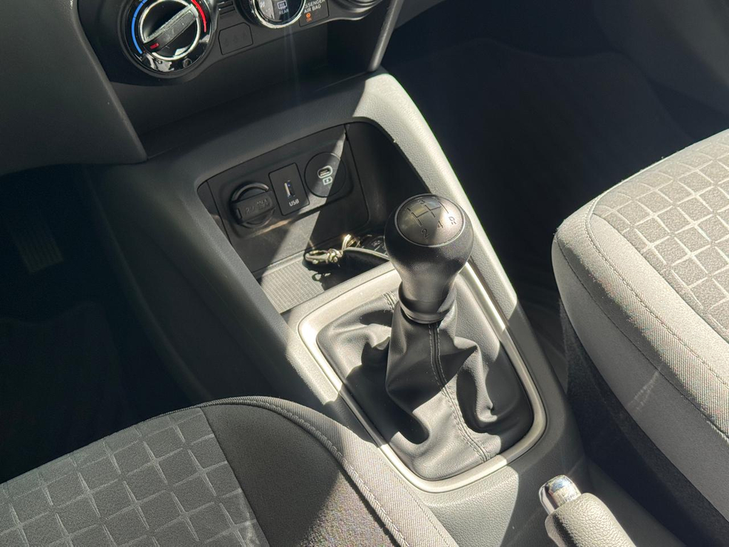 Hyundai HB20 Prata