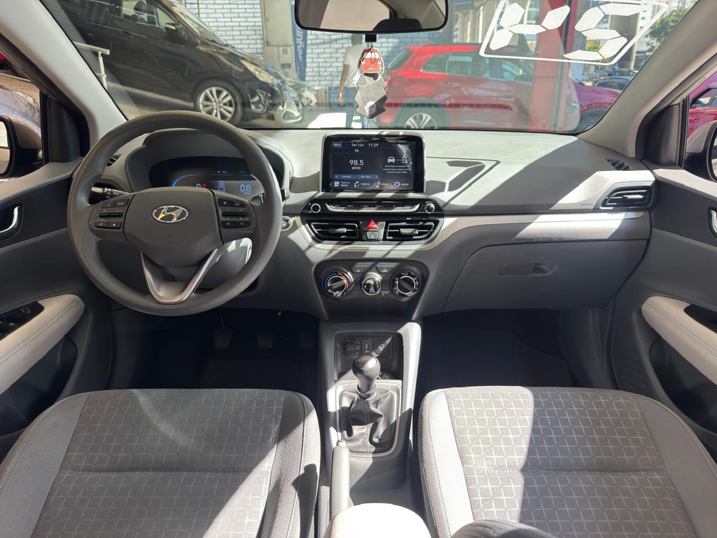 Hyundai HB20 Prata