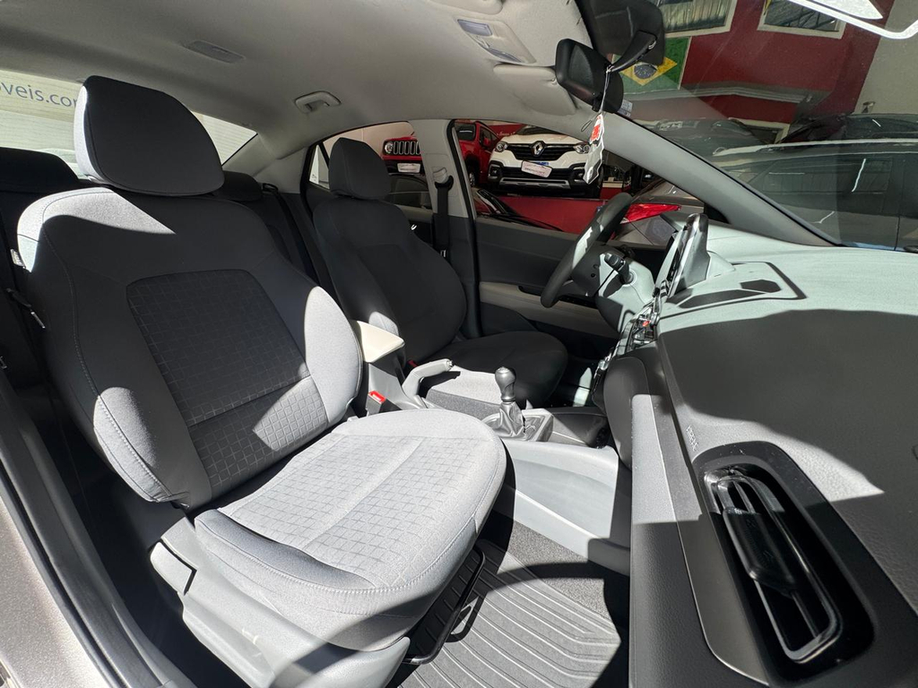 Hyundai HB20 Prata