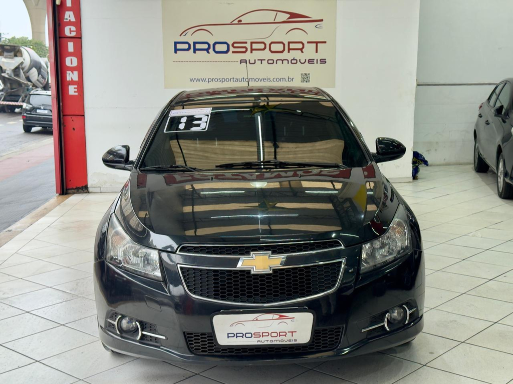 Chevrolet Cruze Preto