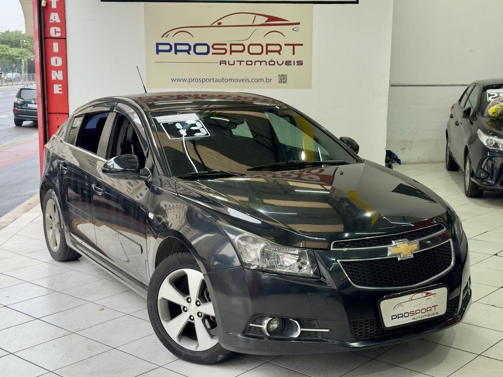 Chevrolet Cruze Preto