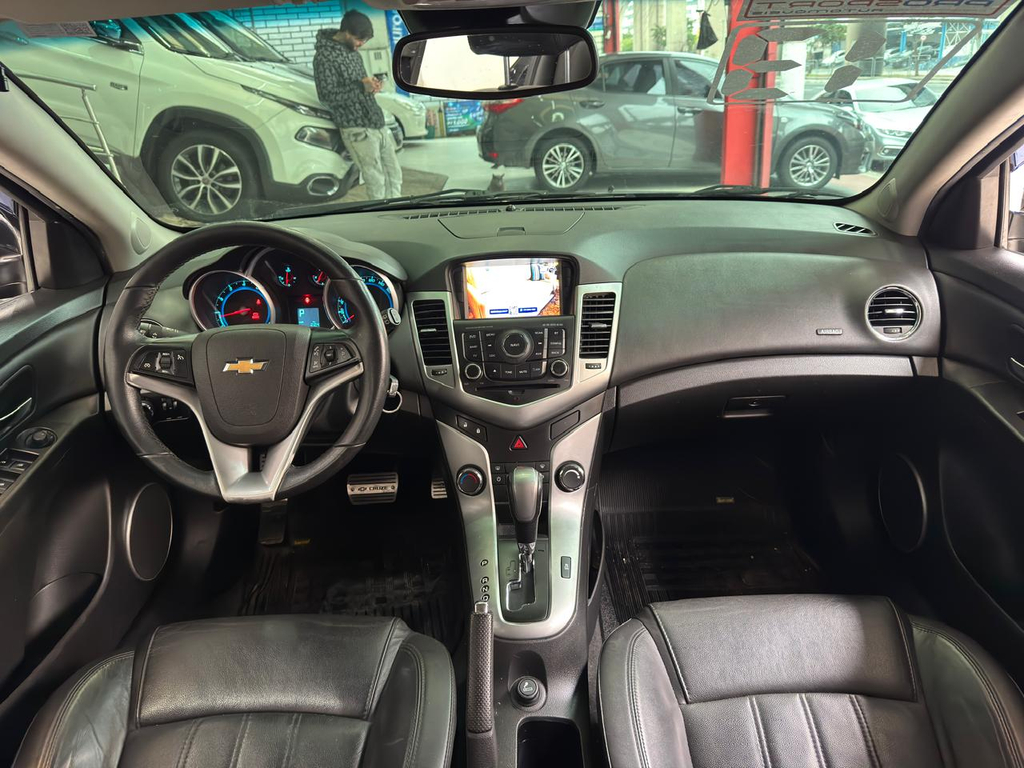 Chevrolet Cruze Preto