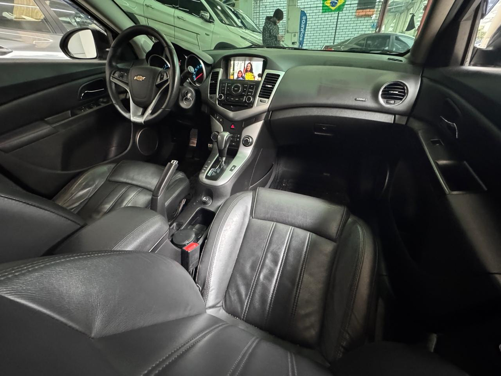 Chevrolet Cruze Preto