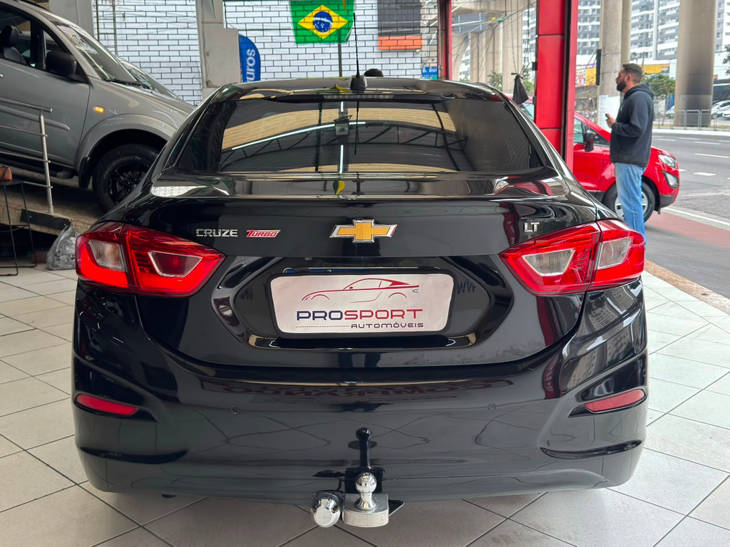Chevrolet Cruze Sedan Preto