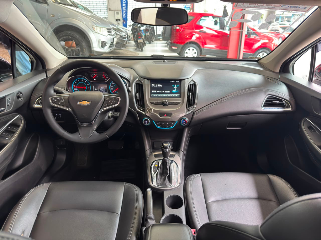 Chevrolet Cruze Sedan Preto