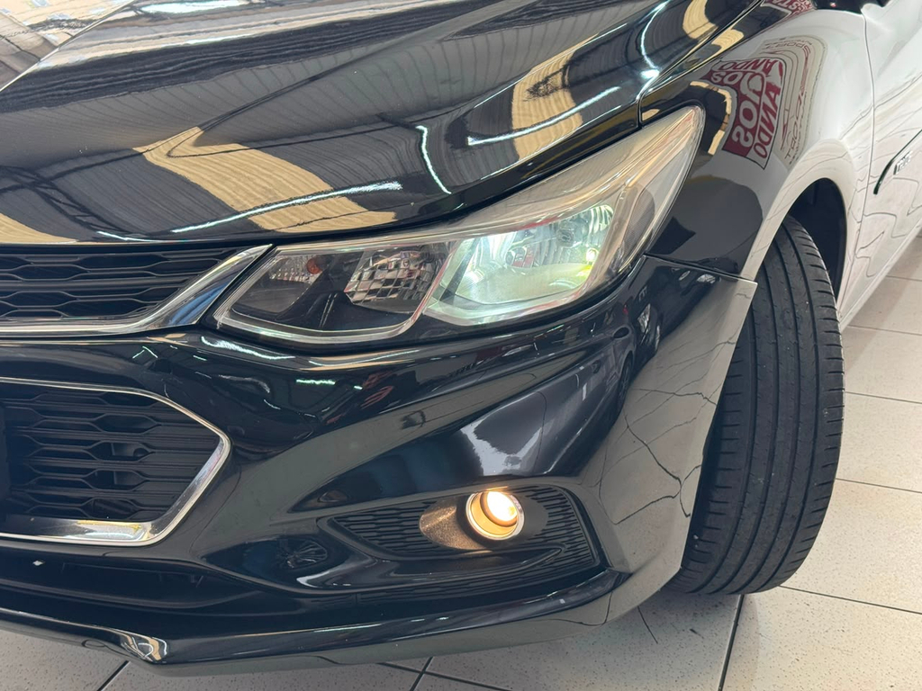 Chevrolet Cruze Sedan Preto