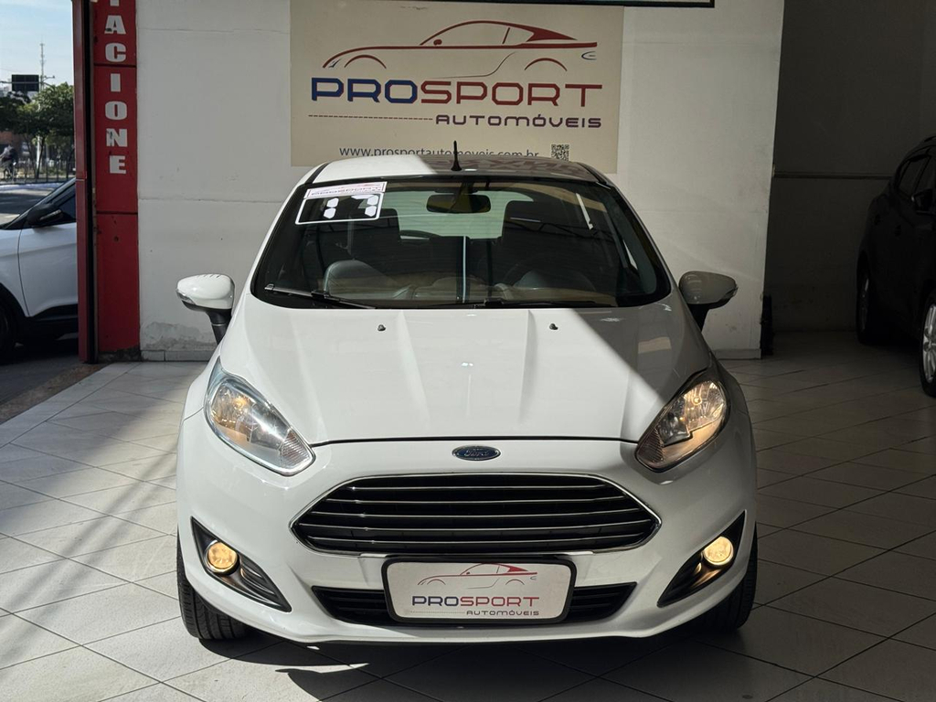 Ford New Fiesta Hatch Branco