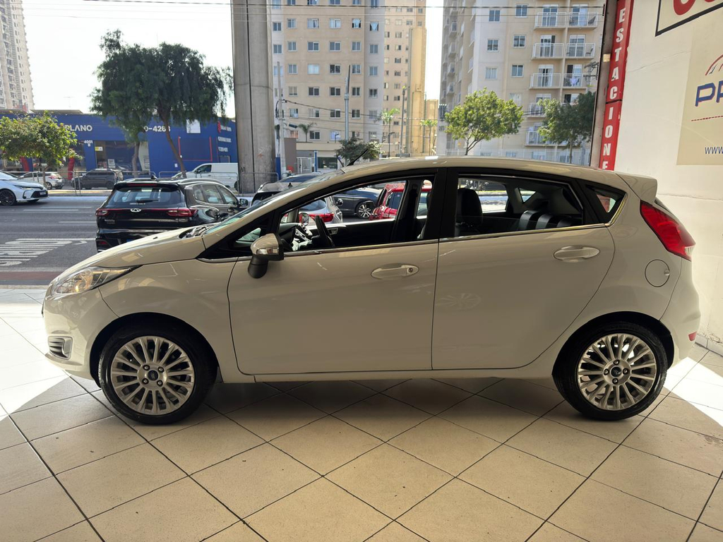 Ford New Fiesta Hatch Branco