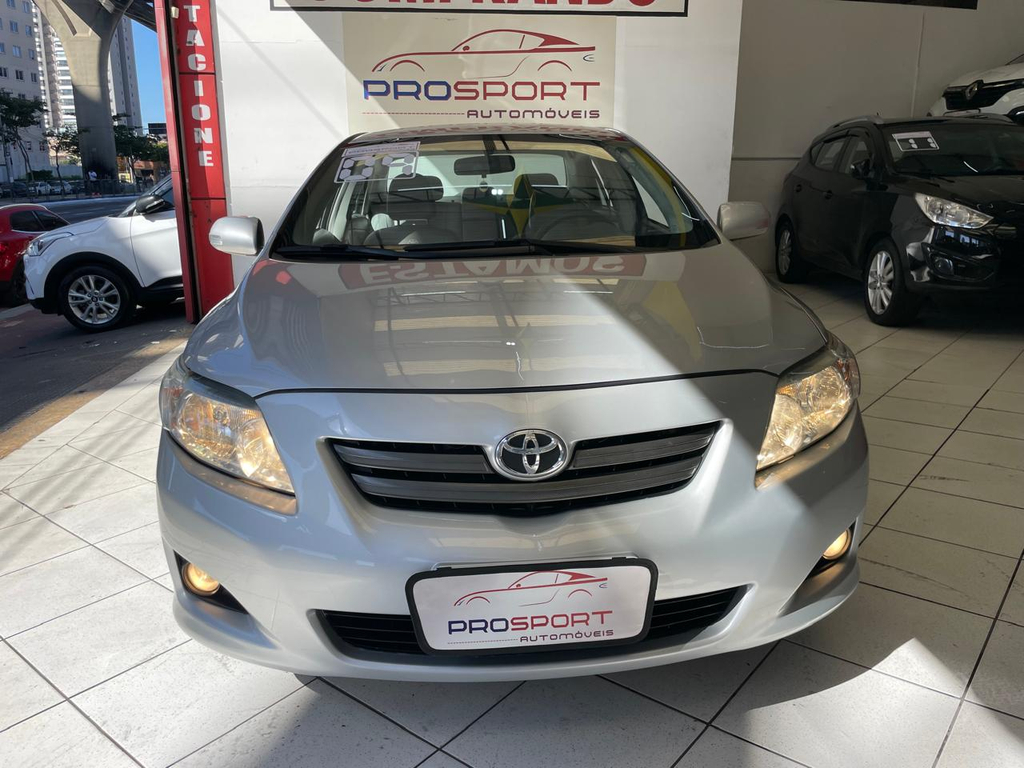 Toyota Corolla Prata