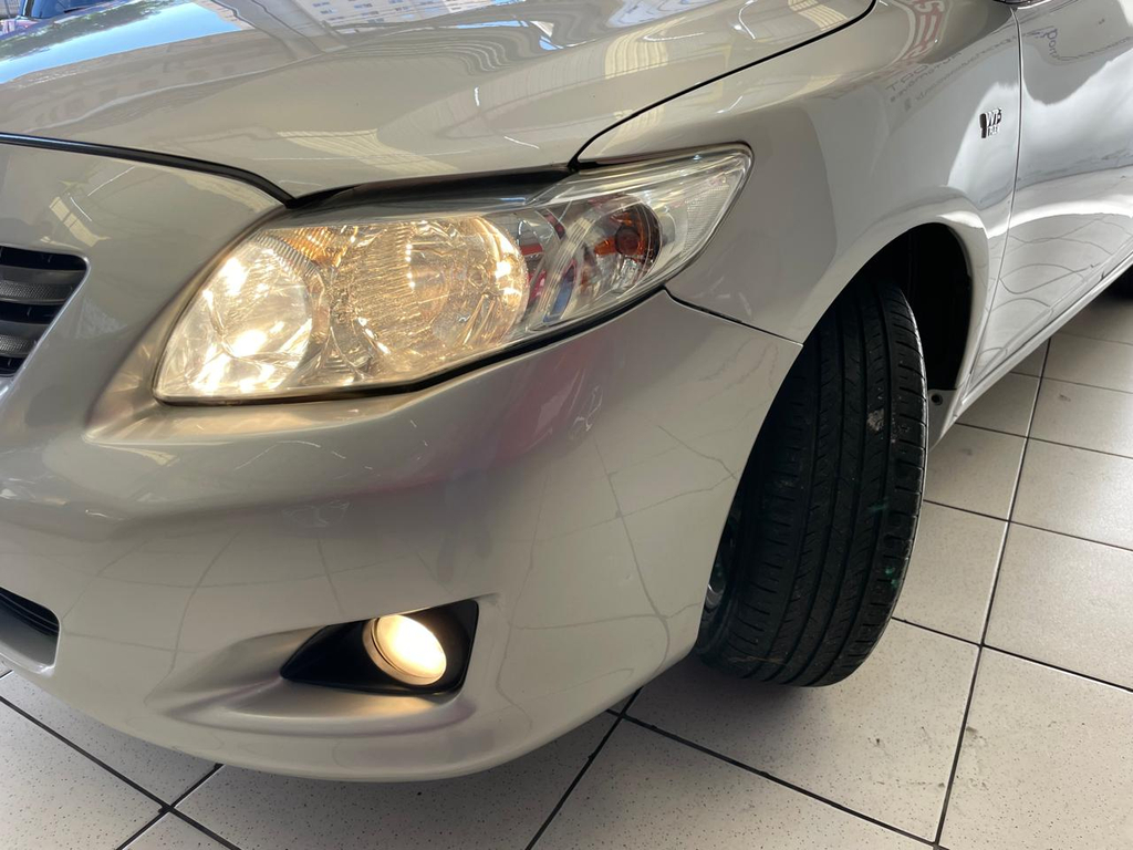 Toyota Corolla Prata