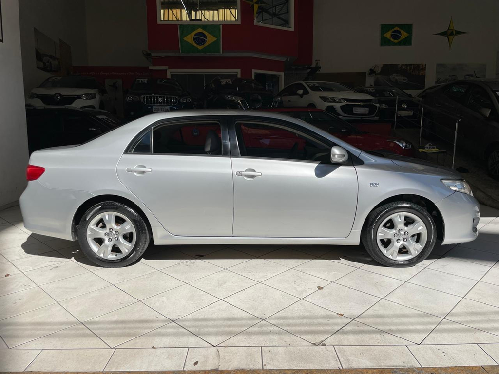 Toyota Corolla Prata