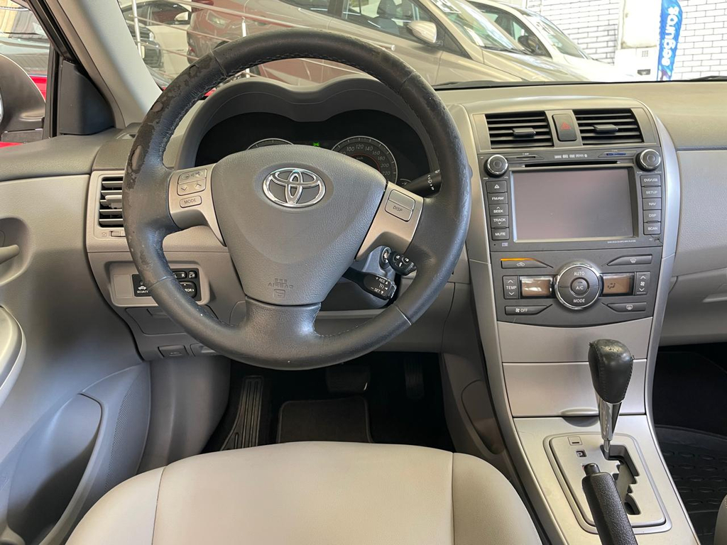 Toyota Corolla Prata