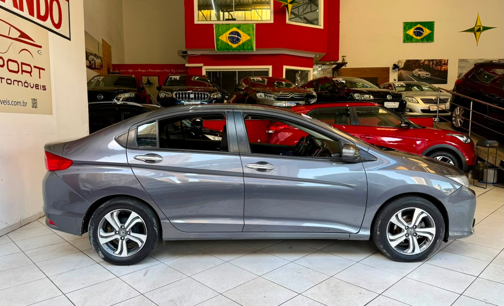 Honda City Cinza