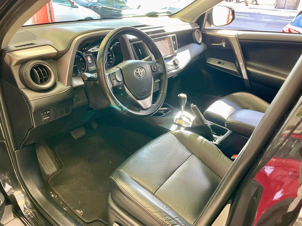 Toyota RAV4 Prata