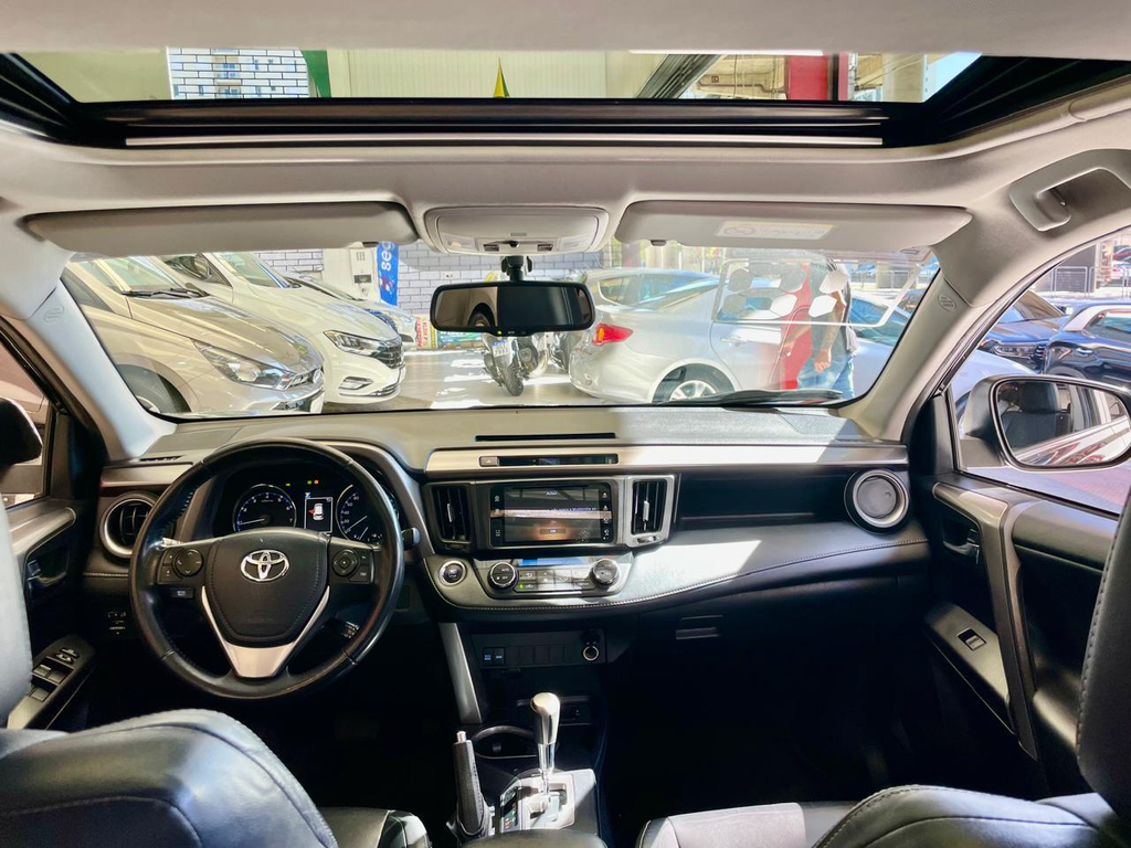Toyota RAV4 Prata