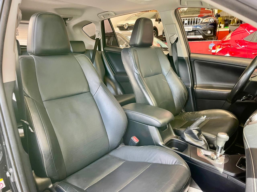 Toyota RAV4 Prata