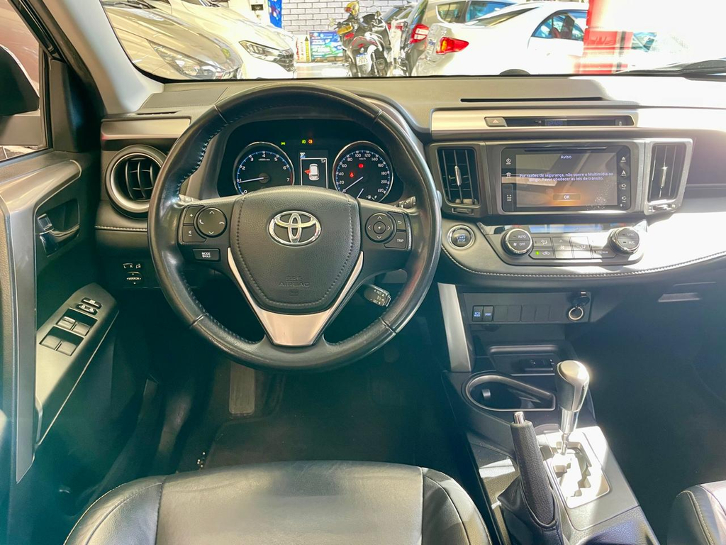 Toyota RAV4 Prata
