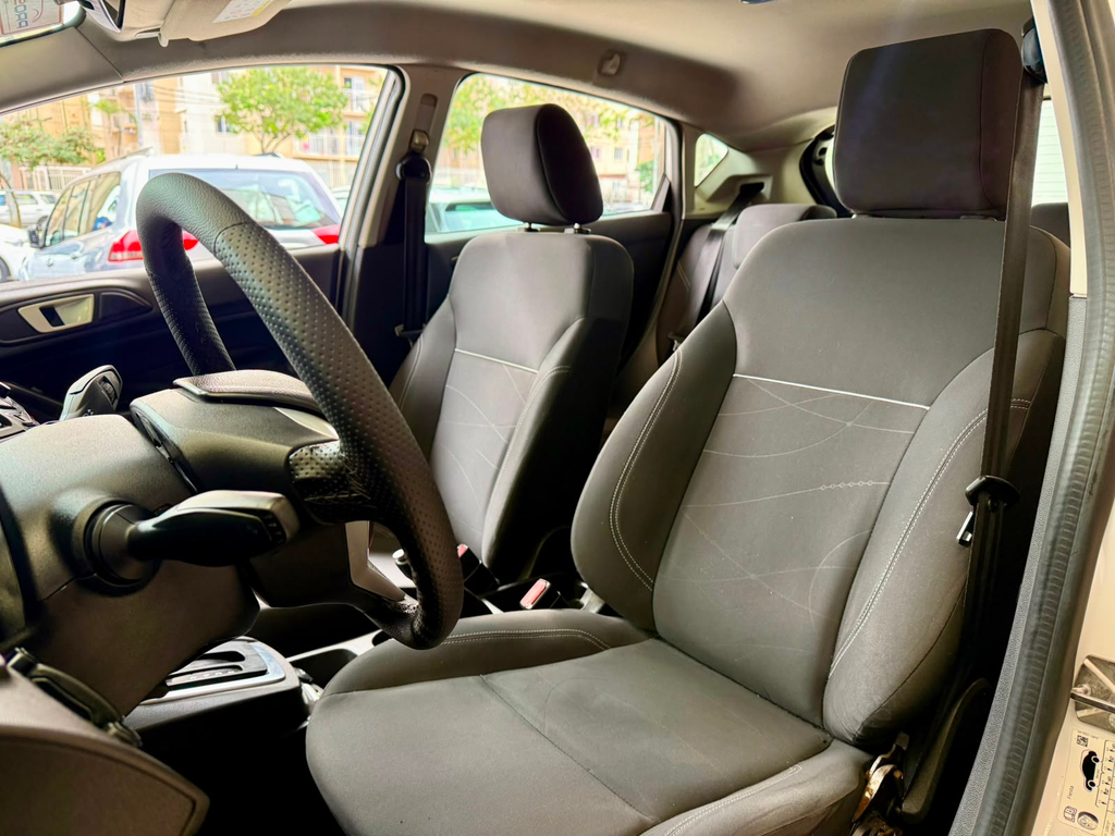 Ford New Fiesta Hatch Branco