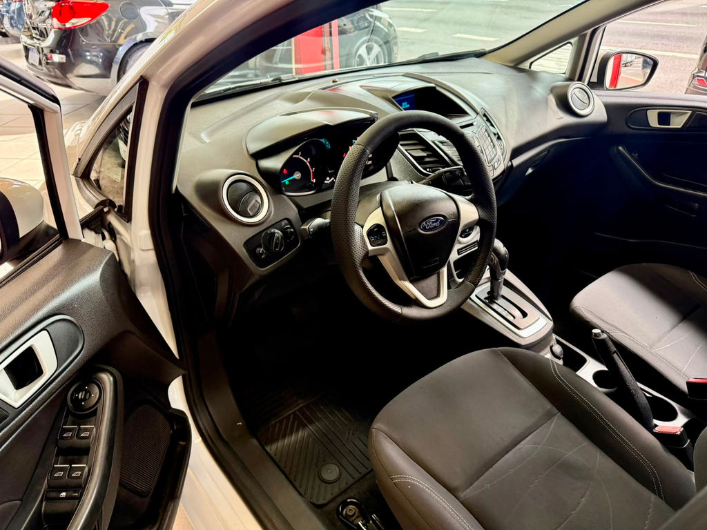 Ford New Fiesta Hatch Branco
