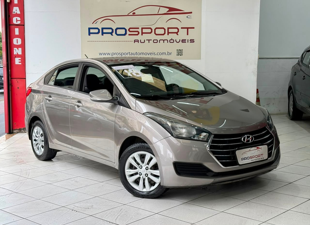 Hyundai HB20S Prata