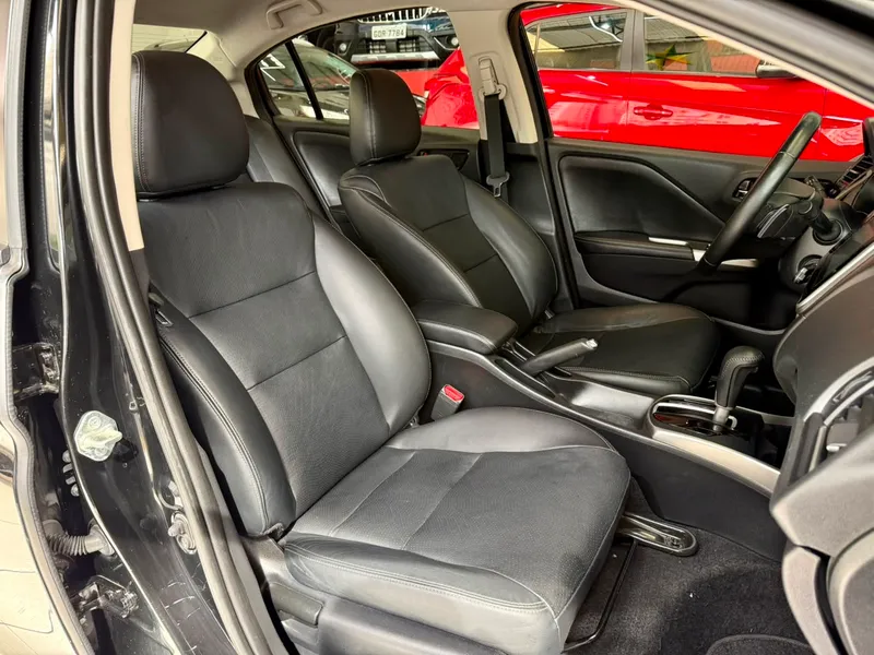 Honda City Preto