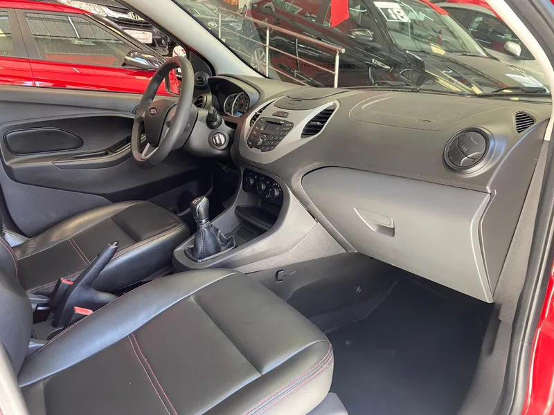 Ford Ka Vermelho