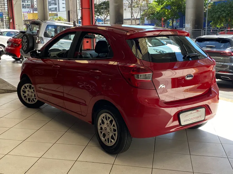 Ford Ka Vermelho