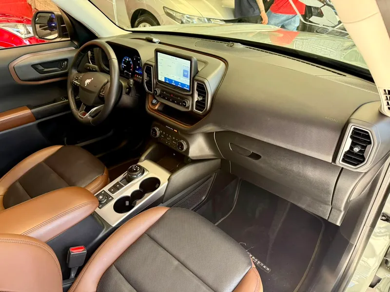 Ford Bronco Sport Cinza