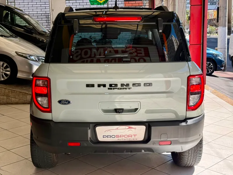 Ford Bronco Sport Cinza