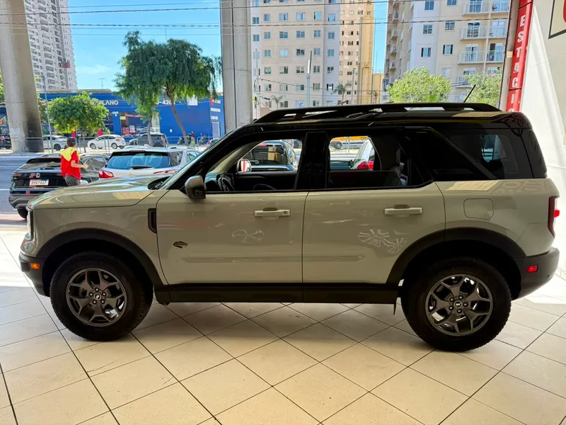 Ford Bronco Sport Cinza