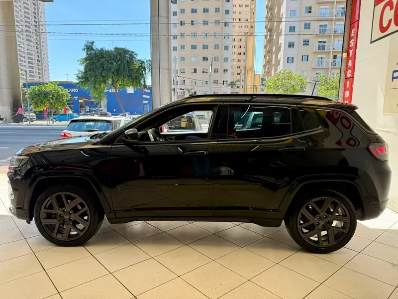 Jeep Compass Preto