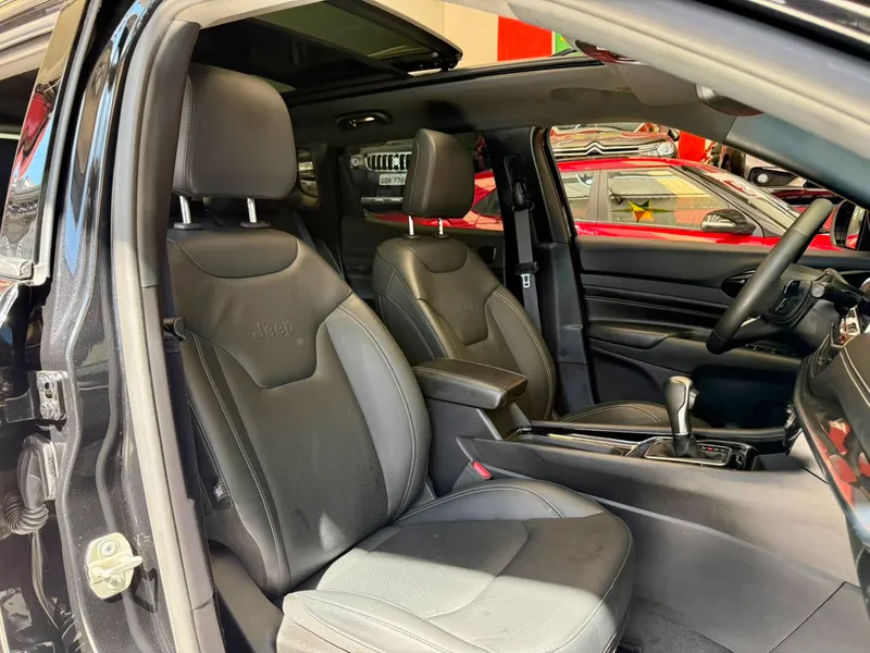 Jeep Compass Preto