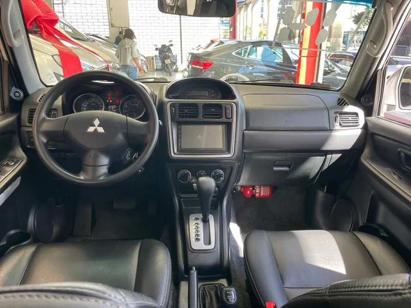 Mitsubishi Pajero TR4 Prata