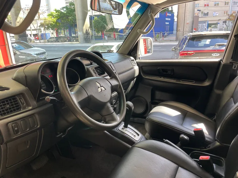 Mitsubishi Pajero TR4 Prata