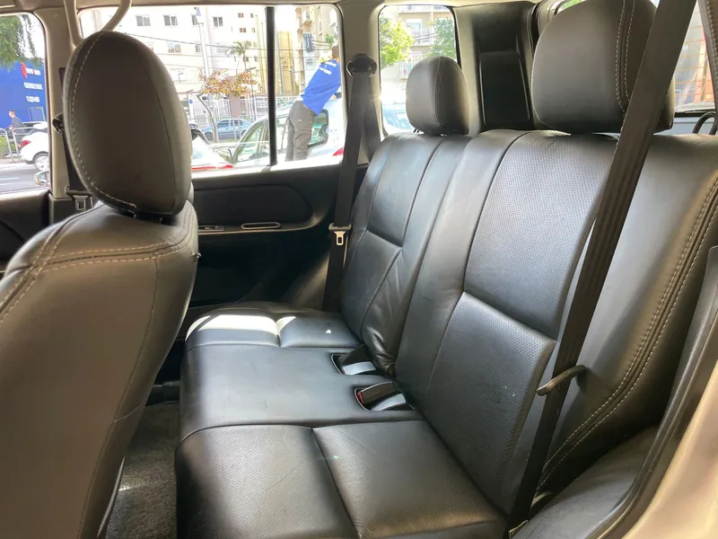 Mitsubishi Pajero TR4 Prata