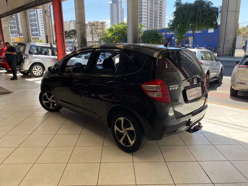 Honda Fit Preto