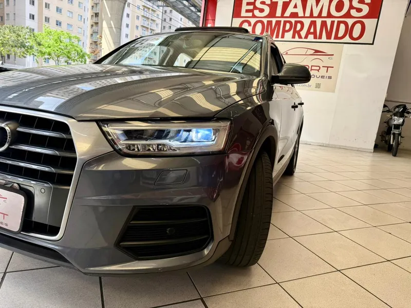 Audi Q3 Cinza