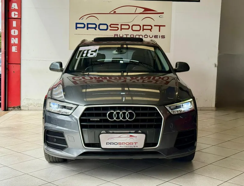 Audi Q3 Cinza
