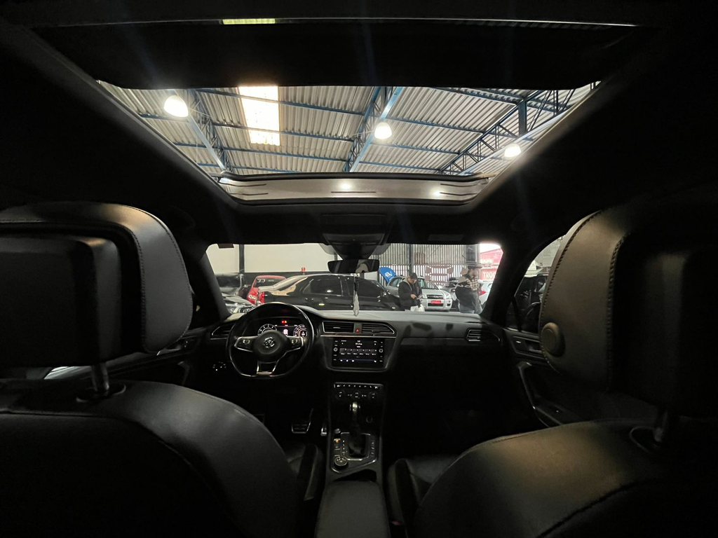 Volkswagen Tiguan Cinza