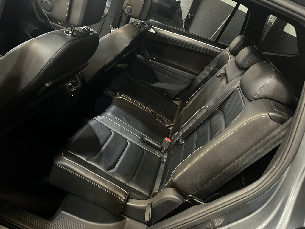 Volkswagen Tiguan Cinza