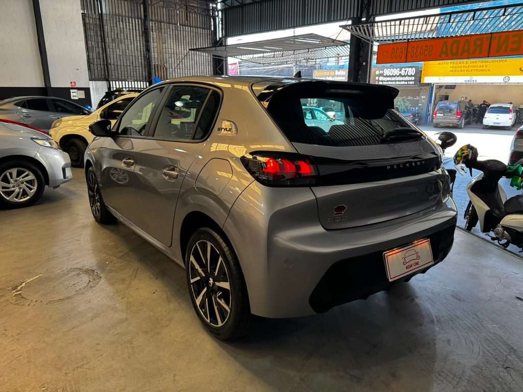 Peugeot 208 Cinza