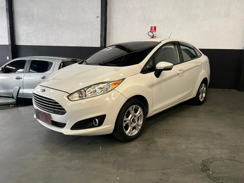 Ford Fiesta Sedan Branco