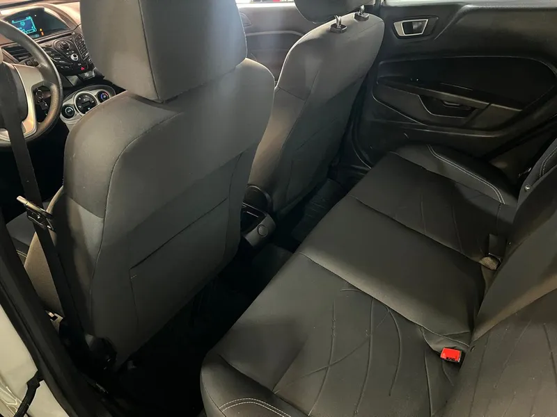 Ford Fiesta Sedan Branco