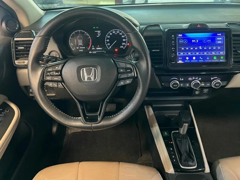 Honda City Cinza