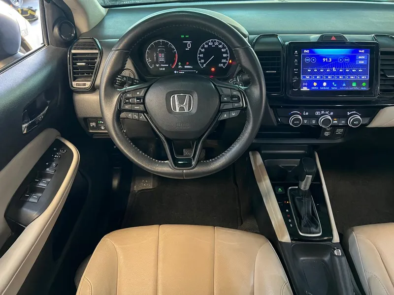 Honda City Cinza